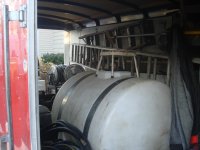 red trailer pictures 003.JPG